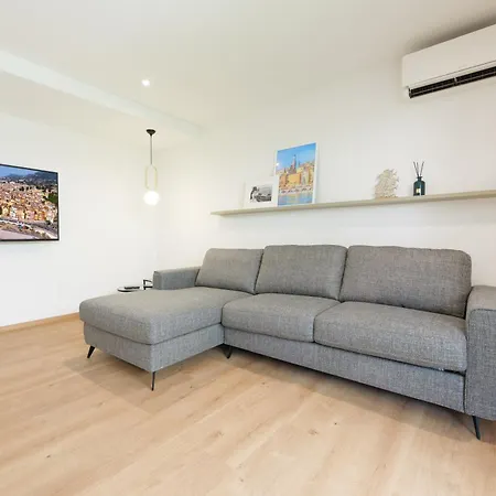 Callista Appartement *