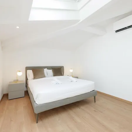 Callista Апартаменти Мантон